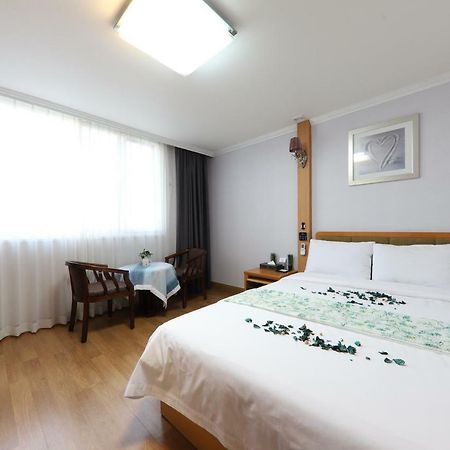 Gwangalli Utopia Tourist Hotel Пусан Екстериор снимка