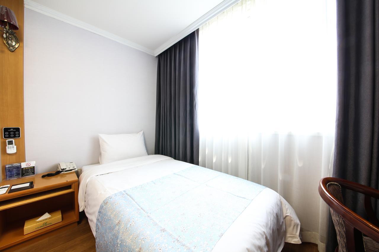 Gwangalli Utopia Tourist Hotel Пусан Екстериор снимка