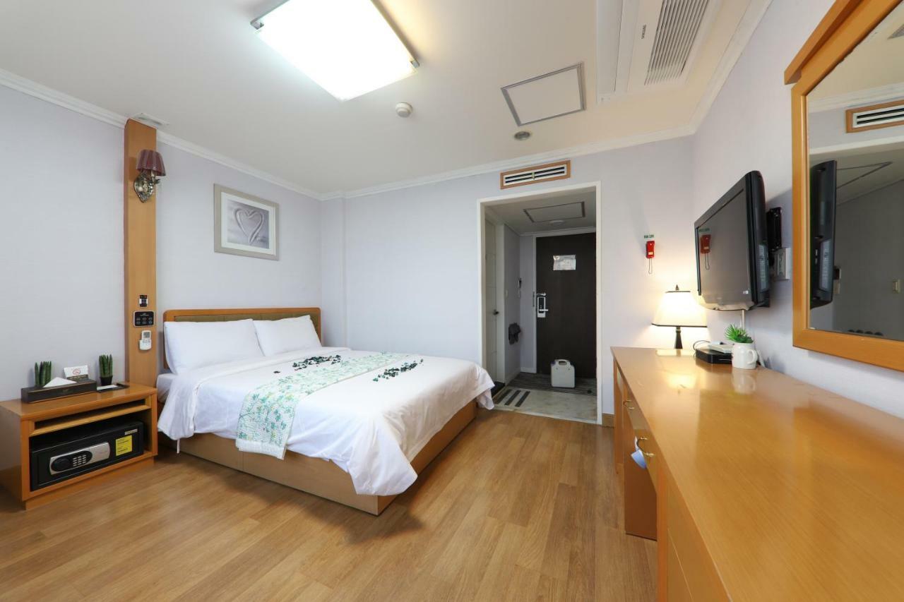 Gwangalli Utopia Tourist Hotel Пусан Екстериор снимка