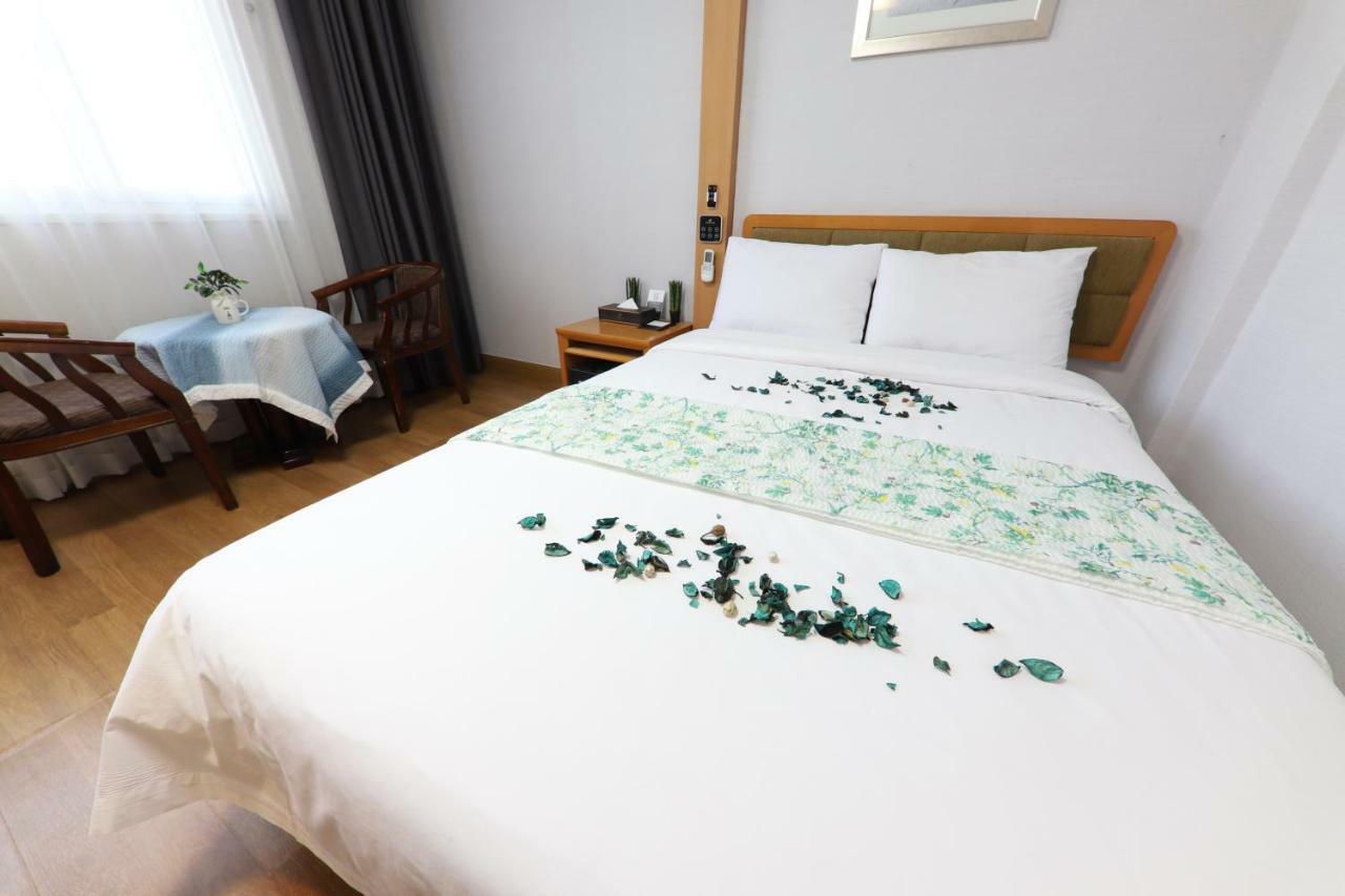 Gwangalli Utopia Tourist Hotel Пусан Екстериор снимка